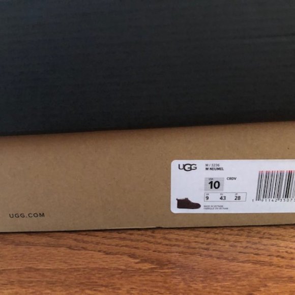 UGG Neumel Chukka Suede Boot. Size: 12 - Picture 9 of 9